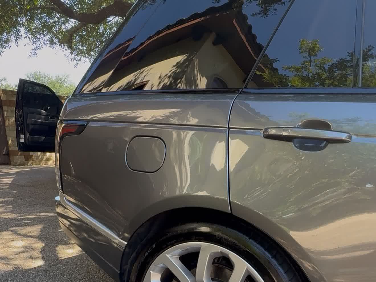 Range Rover wheel detail